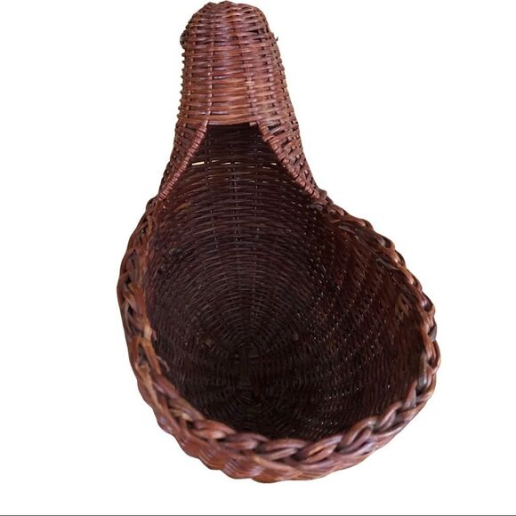 DUCK Chick Shaped Decorative Wicker Basket - Picture 3 of 7